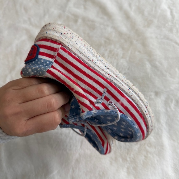 Hey Dude Wally Youth Patriotic Size 11 - Picture 6 of 13